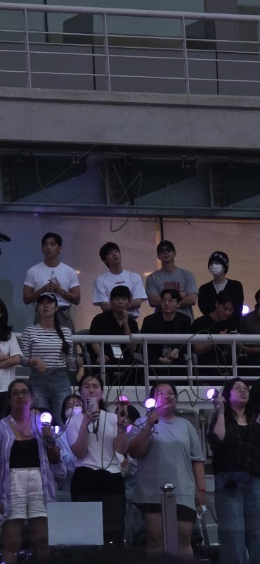 bts j-hope concert reunion jung kookconcert-audience-balcony-kpop.